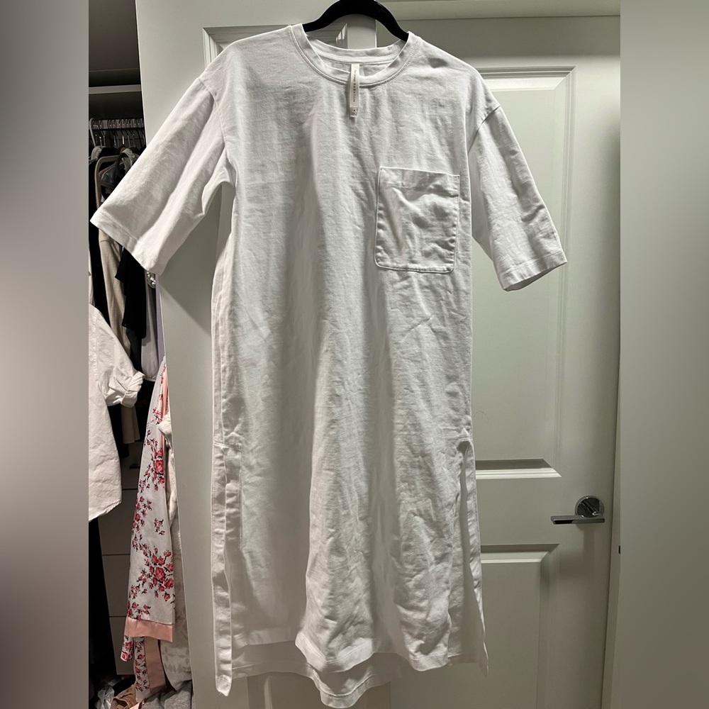 Babaton Tshirt dress with bilateral slits